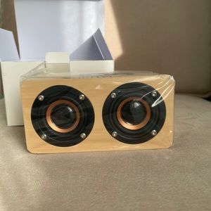 BNIB Atitzia Clientelle portable speaker